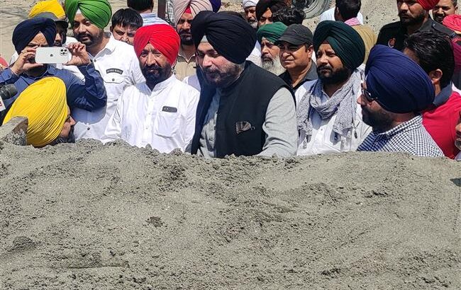 Sand prices: Navjot Singh Sidhu slams AAP govt