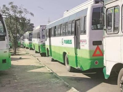 AAP, Cong spar over resuming luxury bus service