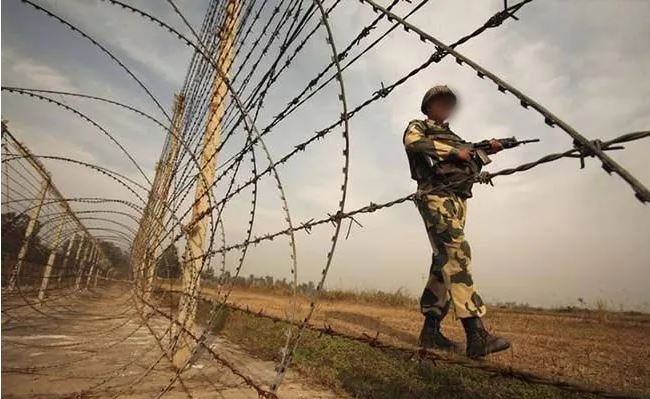 Pakistan Hands Over Indian Soldier Who Accidentally Crossed Border: Report