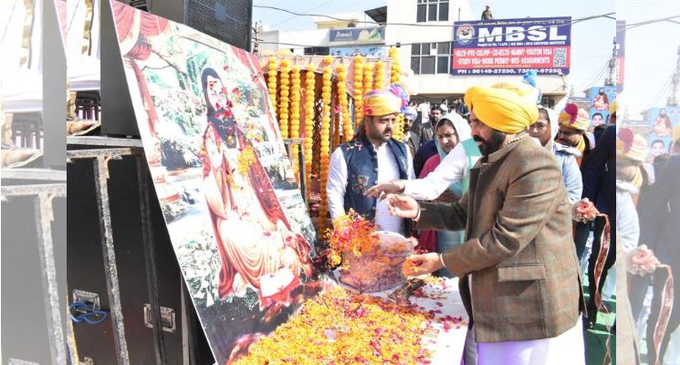 CM Bhagwant Mann reaches out to Ravidassia community; flags off Shobha Yatra in Jalandhar